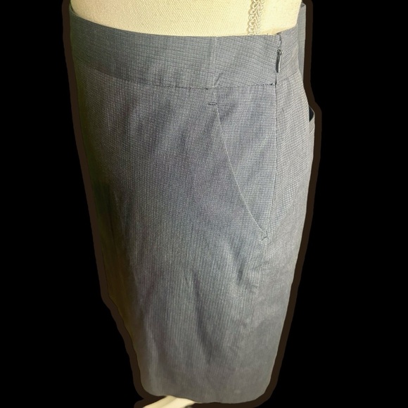 Theory Vintage ‘Lilous/Infinite’ Gray Micro Striped Pocketed Pencil Skirt Size 4 - Picture 11 of 14